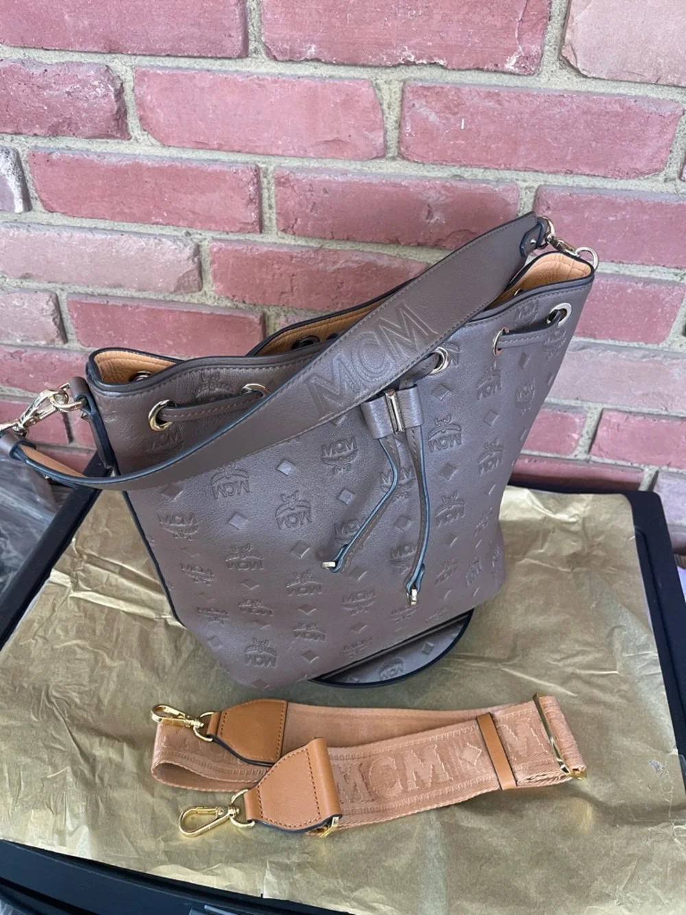 🔥MCM 🔥Brown 🔥Monogram 🔥Drawstring🔥 Tote with Shoulder Strap🔥 - Picture 10 of 13